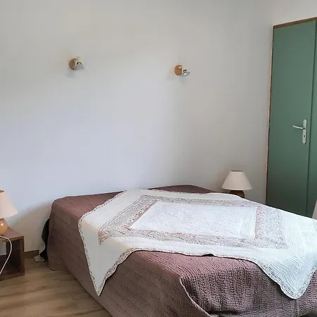Maison Spacieuse A Avec Terrasse Et Jardin, 4 - Fr-1-761-1 Holiday home *
